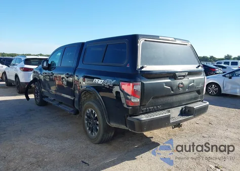 2021 Nissan Titan Pro-4X 4X4 z USA, uszkodzony, nr VIN 1N6AA1ED0MN516254